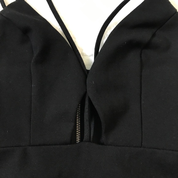 Tobi body-con cutout little black dress - Picture 5 of 13